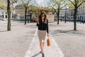 Jupe crayon et gilet résille noire - Milovely Blog