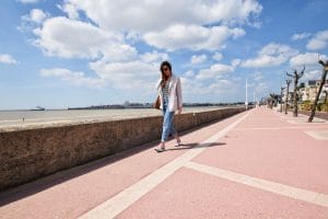 Body rayé et jean taille haute Mom Fit