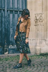 Robe longue à fleurs Camaïeu et Perfecto beige