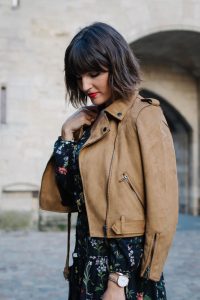 Robe longue à fleurs Camaïeu et Perfecto beige