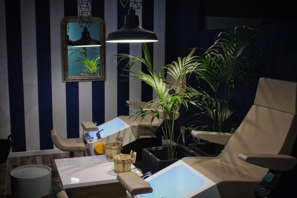Espace détente pour la pédicure au Manucure Store des Chartrons
