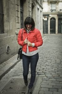 Blouson rouge et jean Uniqlo