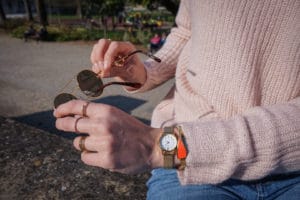 Blogueuse mode bordeaux - Maille et denim