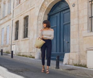 Pantalon taille haute et pull crop top