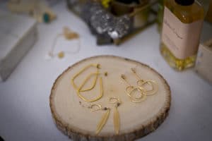 boucles d'oreilles dorées