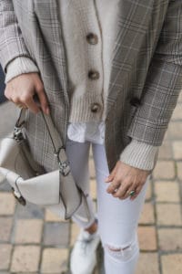 pantalon blanc et sac blanc