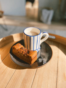 café et banana bread